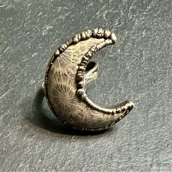 Crescent Moon Fossilized Coral Silver Ring Size US 10 - Picture 2 of 4